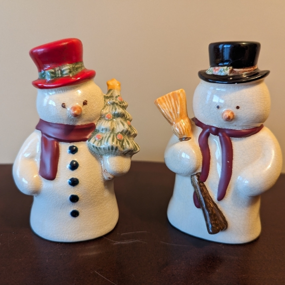 Festive Snowman Salt and Pepper Shakers - Red and Black Hats